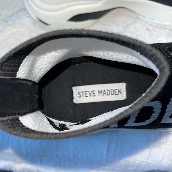 Steve Madden Maestro black knit shoes - Picture 10 of 10